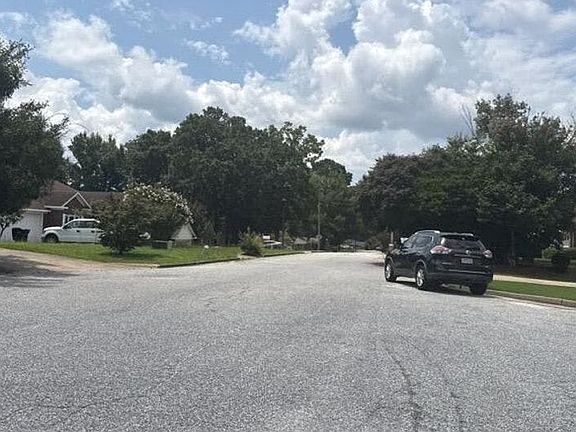 4th image of 6733 Highridge Dr