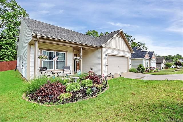 1st image of 836 Dantzler Ct