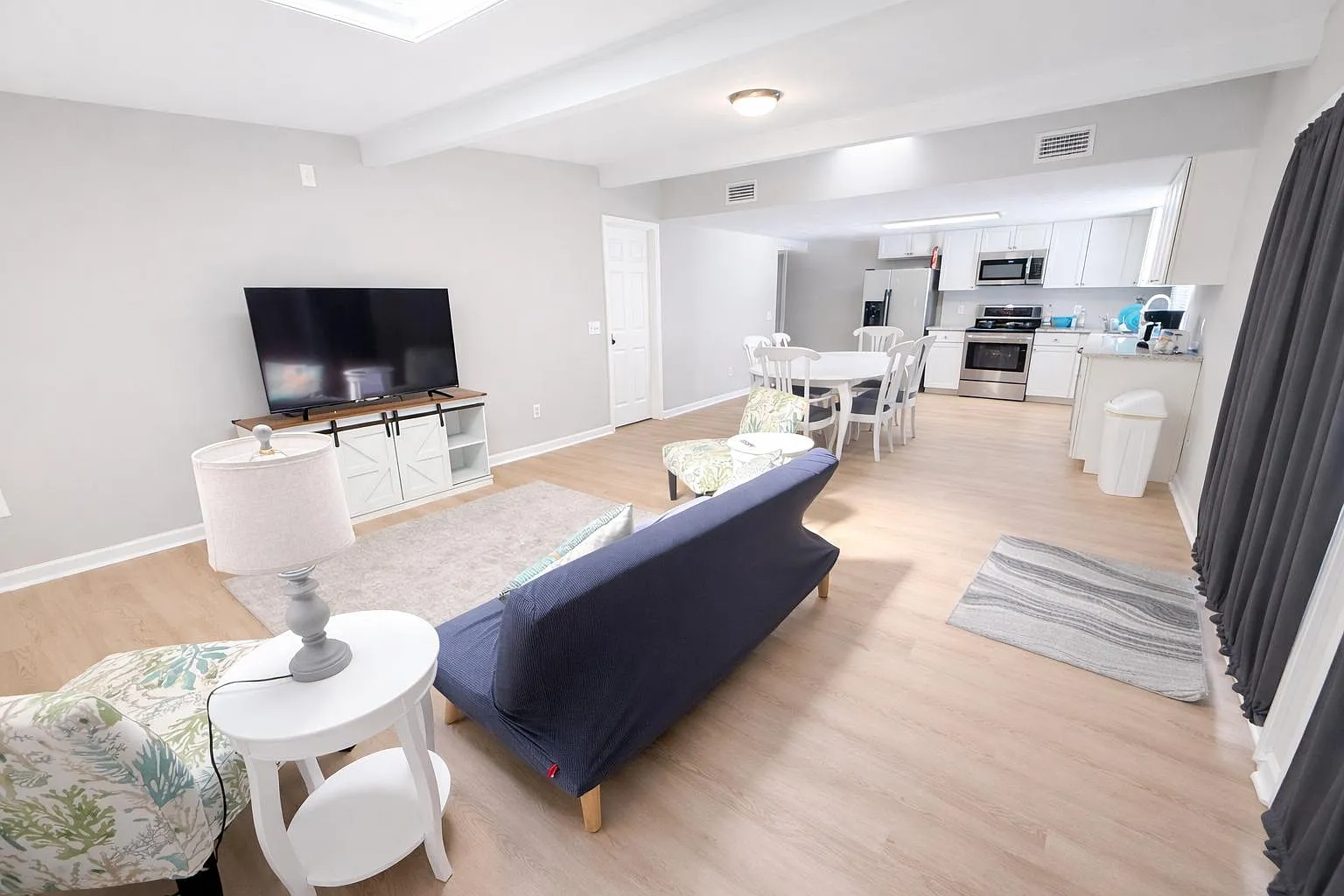 4 bed, 2.0 bath, 3176 sqft, $862 — Photo 4