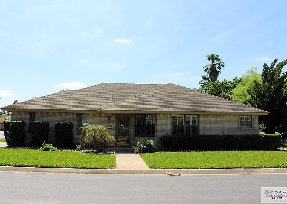 1st image of 220 McDuff Ct