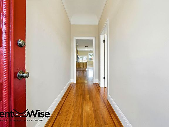 4th image of 875 Alvarado St