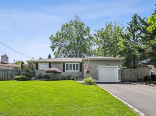 531 Valley Rd, Clark, NJ 07066