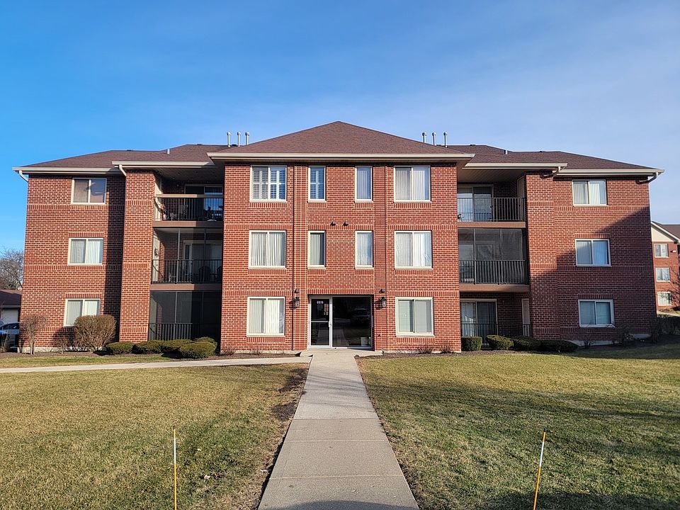 1st image of 6970 Heritage Cir APT 1C