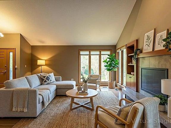 4th image of 7030 Birchwood Dr