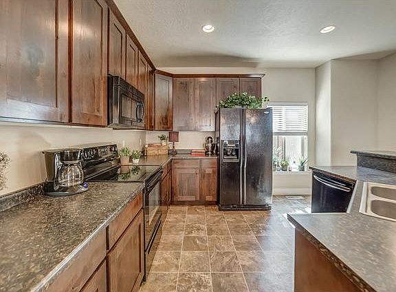 3rd image of 134 W Canley Vale Ln
