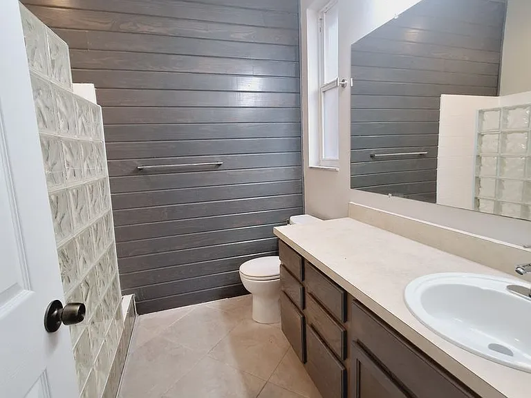 1181 Dekleva Dr — Photo 10