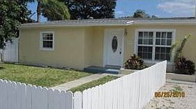 1st image of 226 SW 23rd St