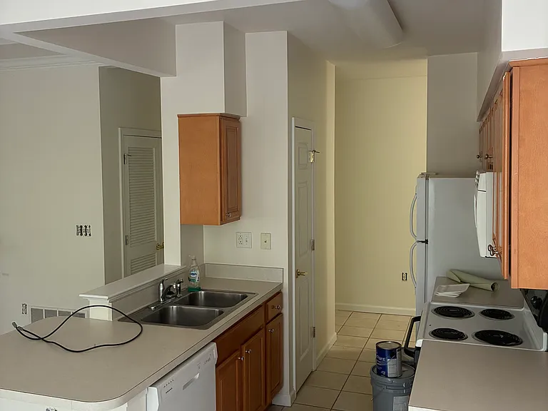 932 Oakwood Ave #932 — Photo 12