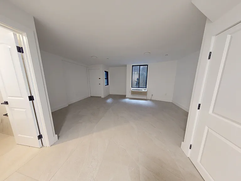 81 Suydam St #1A — Photo 10