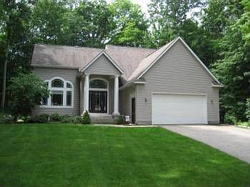 1st image of 5587 Pine Island Dr NE