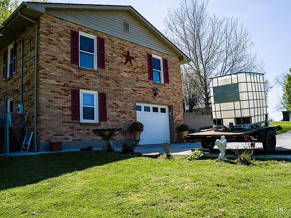 3rd image of 1211 McCroskey Dr