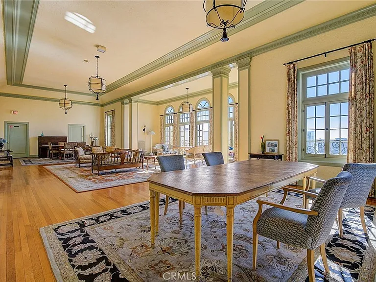 315 W 3rd St #1006 — Photo 30