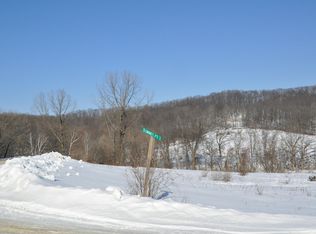 L412 Summit Point Dr, La Valle, WI 53941