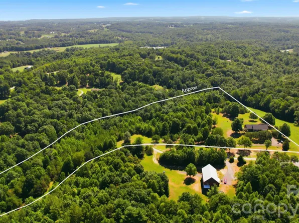 250 Millennium Dr, Taylorsville, NC 28681
