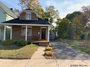 2018 William St, Schenectady, NY 12306