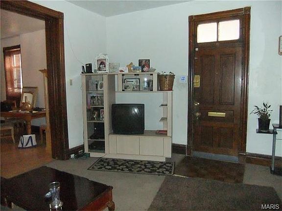 5th image of 3716 California Ave