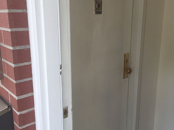 3rd image of 8022 59th St APT 1