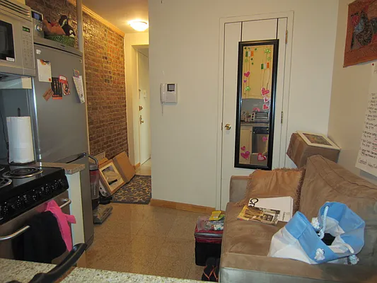 Rented by Majesty Management | media 86