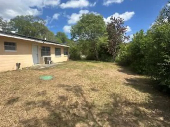 303 Lake Gertie Rd, Deland, FL 32720