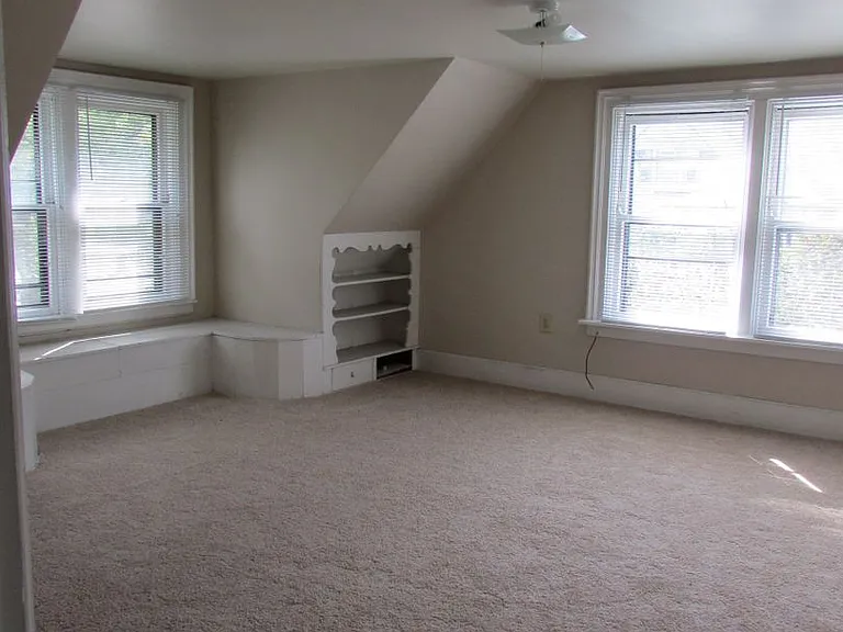 11 N Franklin St — Photo 24