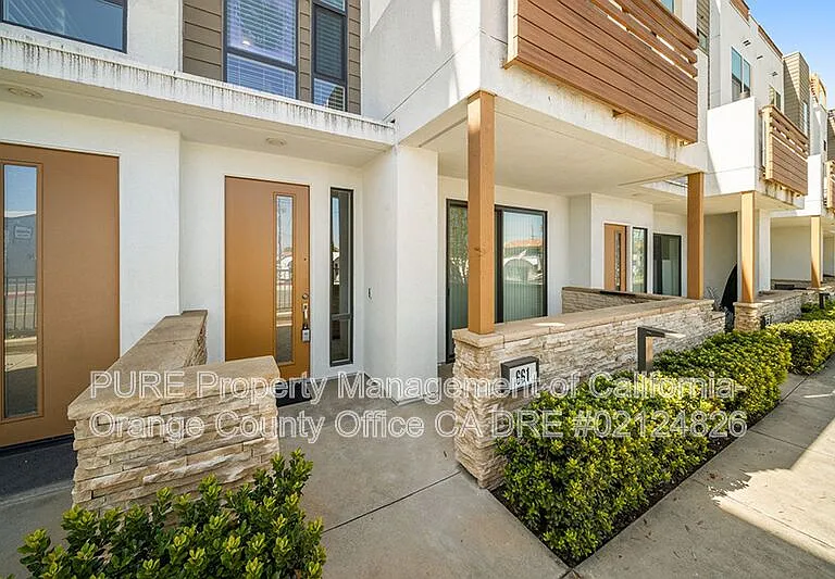 661 W 17th St — Photo 4