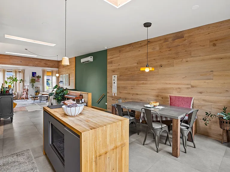 286 Hancock St #2 — Photo 2