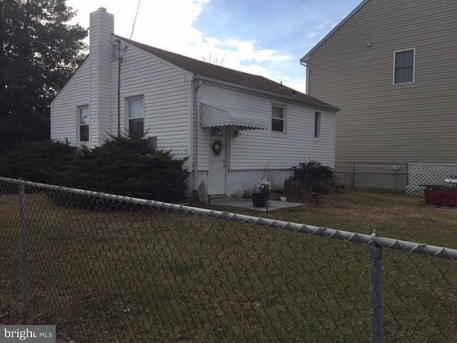 2nd image of 200 Haile Ave