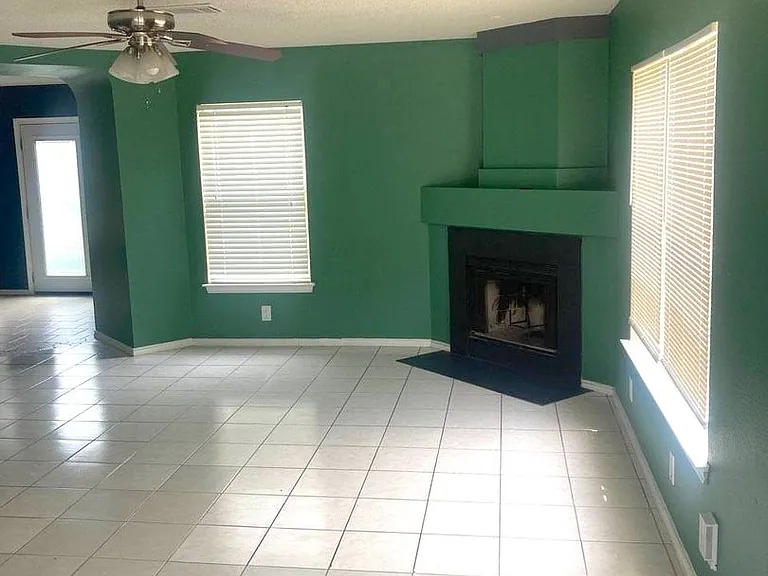 7622 Claridge — Photo 3