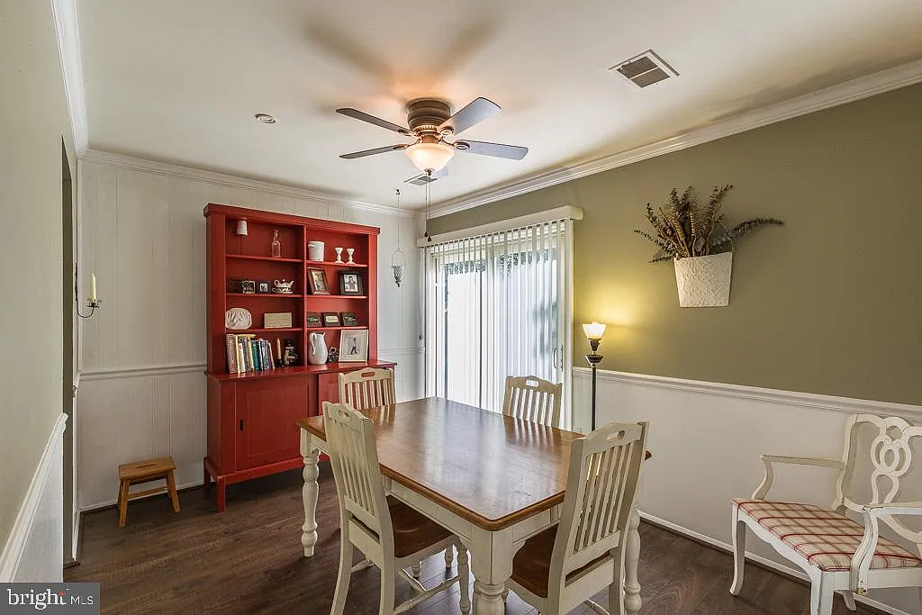 3 bed, 2.5 bath, 1680 sqft, $2,500 — Photo 2