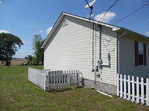 4th image of 81 Summer Hill Dr