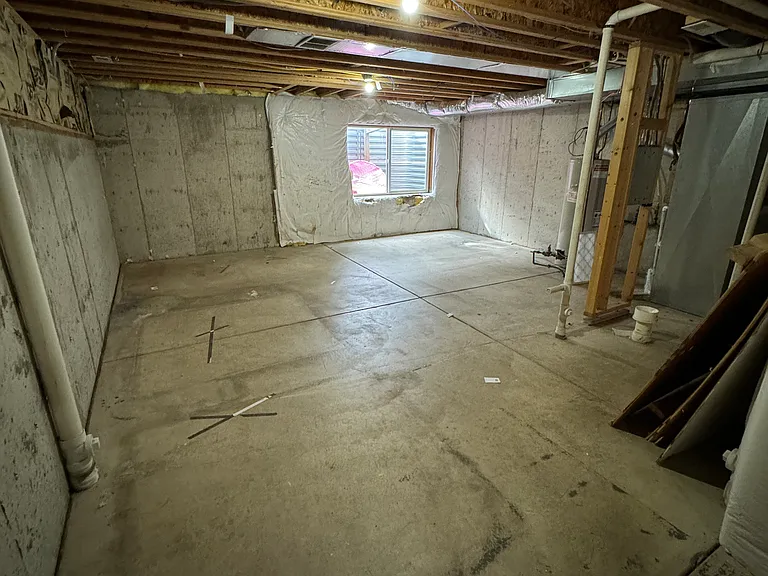 2262 Golden Gate Grv — Photo 11