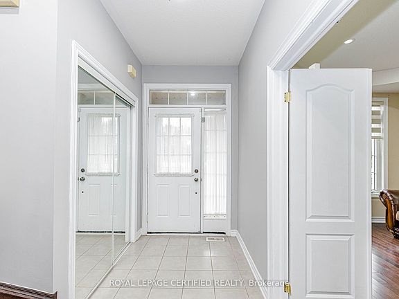4th image of 66 Hatton Ct