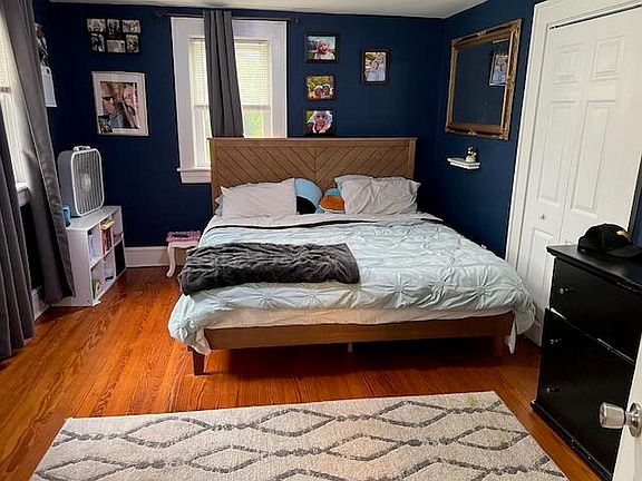 5th image of 2304 Belle Ave NE