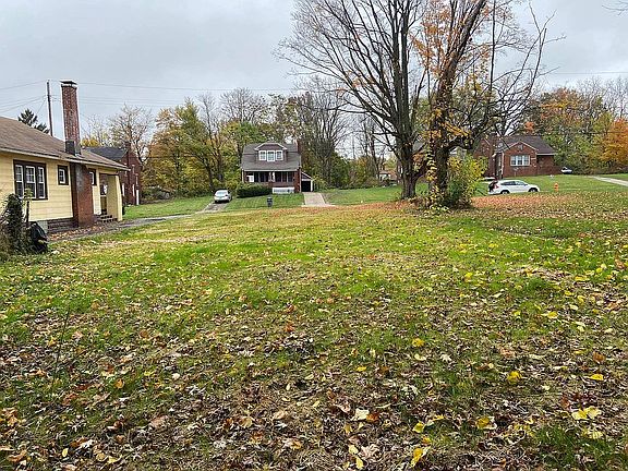 2nd image of 551 W Ravenwood Ave
