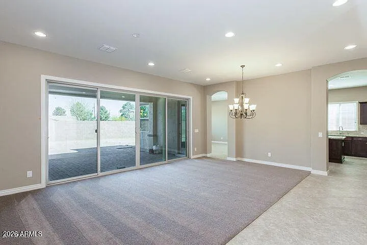 4 bed, 4.5 bath, 2725 sqft, $2,920 — Photo 4