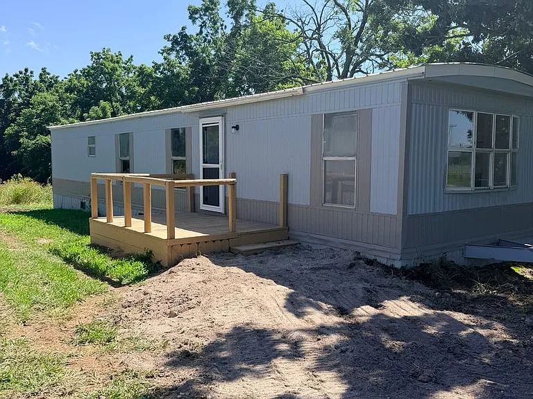 4985 State Highway 76 — Photo 1
