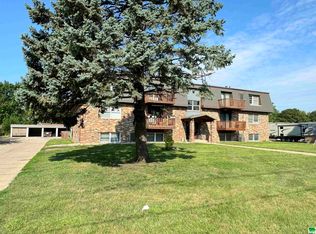 710 Geisinger Rd APT 2, Storm Lake, IA 50588