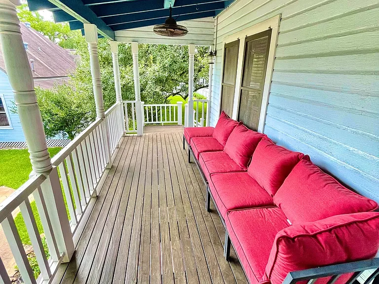 412 W Milam St — Photo 19