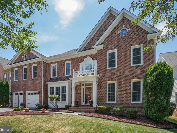 4448 Tuscany Ct, Woodbridge, VA 22192