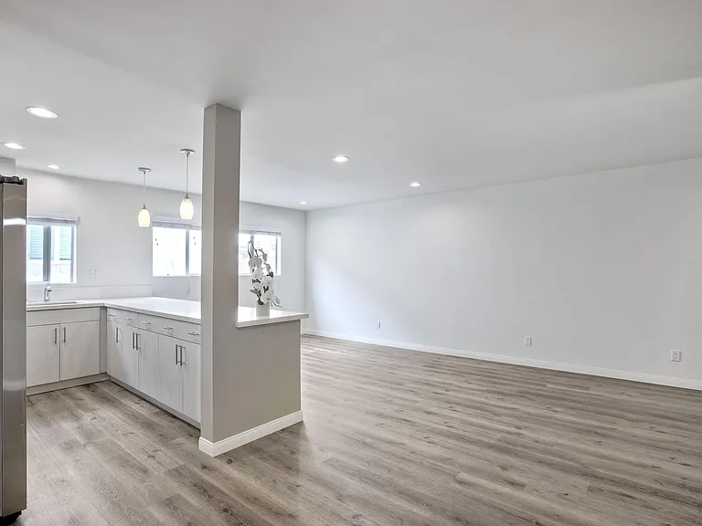 2903 Upshur St #1/2 — Photo 11