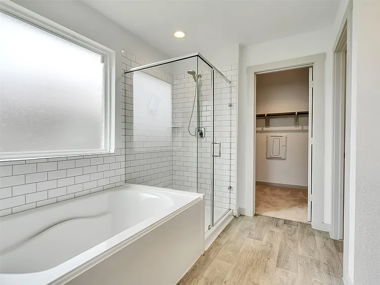 8003 Black Forest Ln — Photo 30