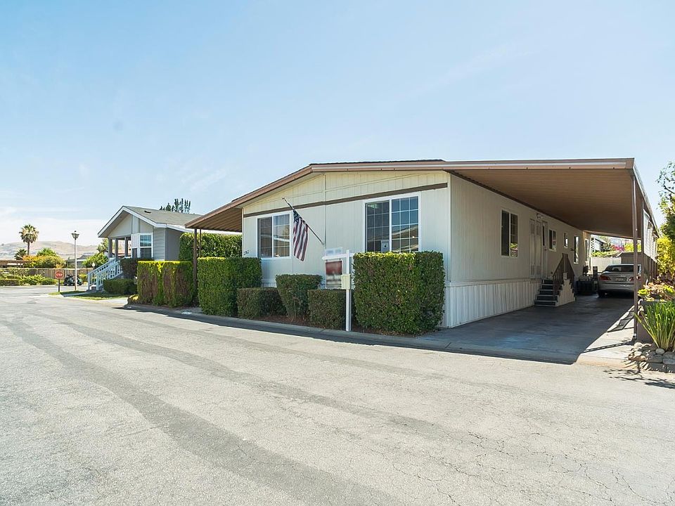 1st image of 2742 Whispering Hills Dr