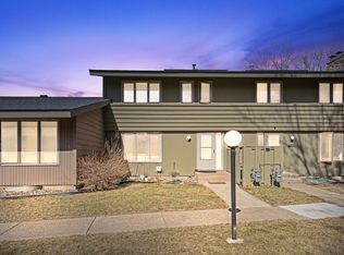 139 Windsor Ct, New Brighton, MN 55112
