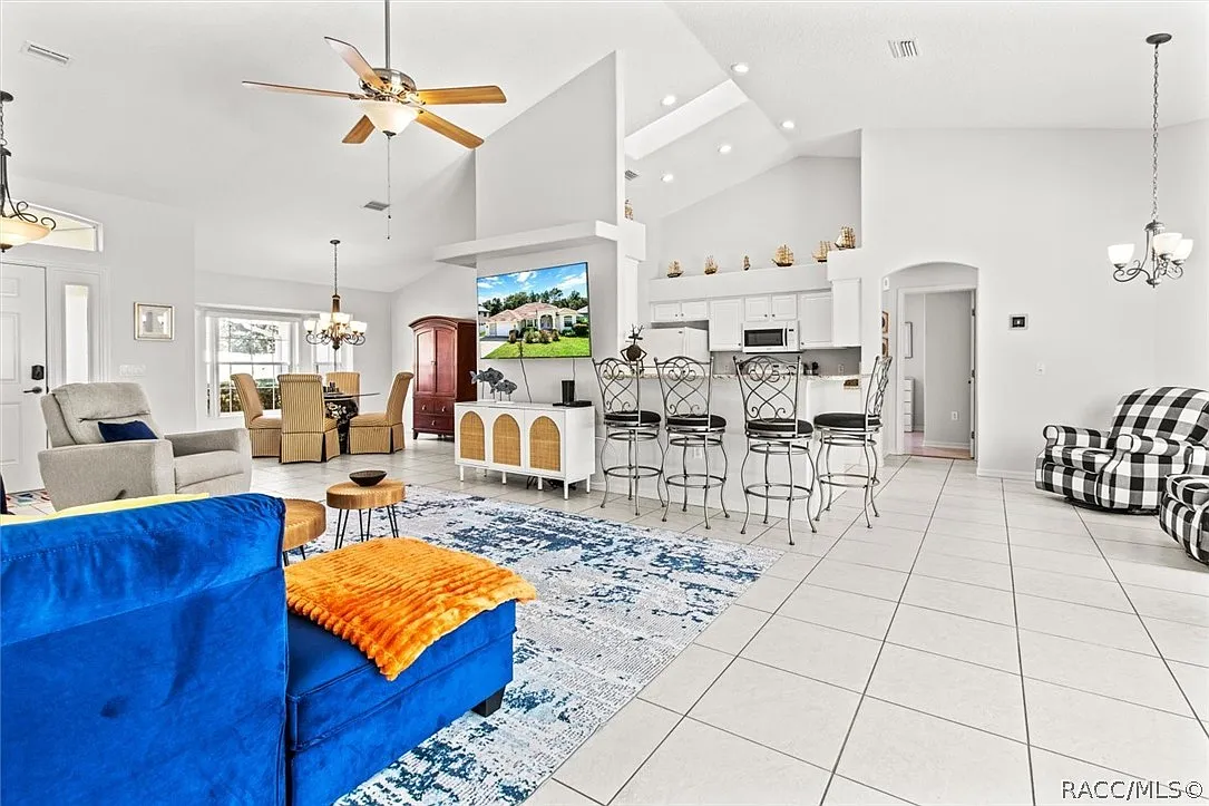 3 bed, 1877 sqft, $3,000 — Photo 4