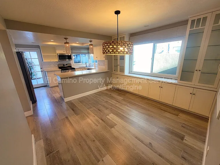 1728 Lake St — Photo 11