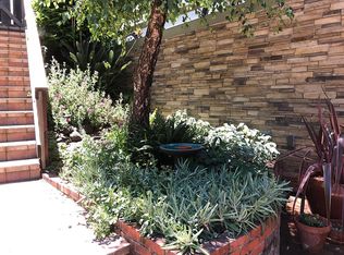 6585 Ascot Dr, Oakland, CA