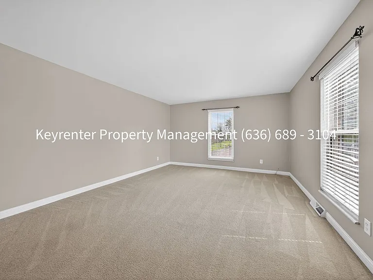 15362 Olive Blvd — Photo 23