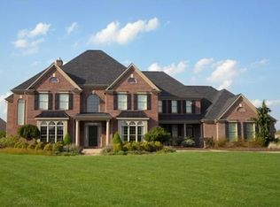 319 Cambridge Dr, Mars, PA