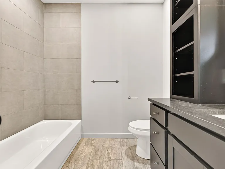 176 Hudson St #3 — Photo 12