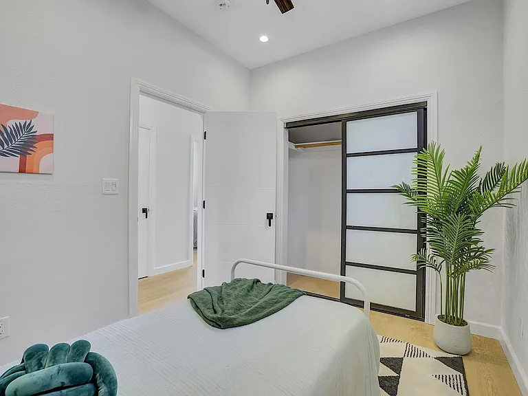 3107 Filbert St — Photo 13